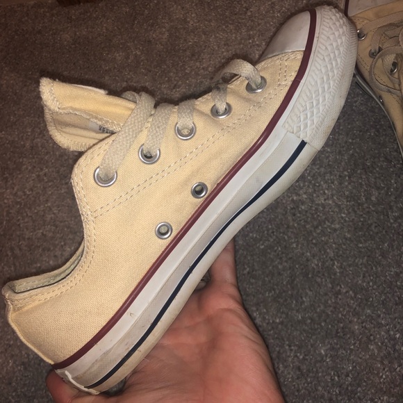 converse - Picture 2 of 4